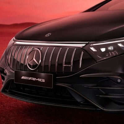Striking Front View of Mercedes-AMG EQS 53